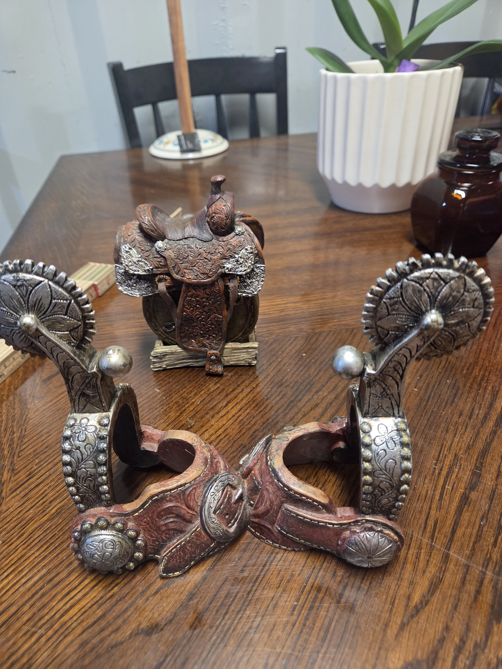 Book Holder & Coastet Set Decorative Brown and Silver Western Saddle Spur Pair